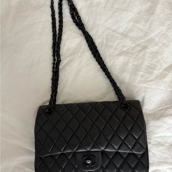 Chanel Classic Black Quilted Shoulder Bag - Picture 5 of 6